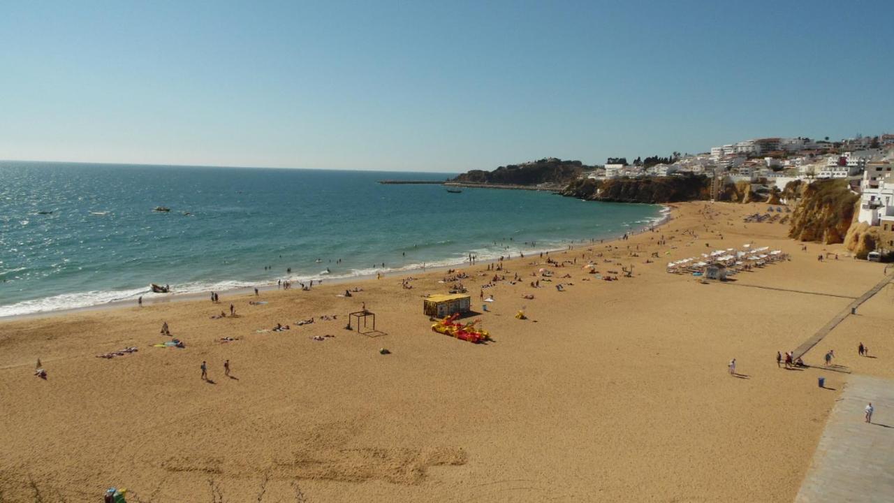 Top renoviertes Apartment mit großer Terrasse Albufeira Exterior foto